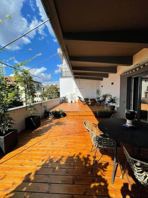 Stunning 1Bd Flat With 50M2 Terrace In The City Center Bucareste Exterior foto